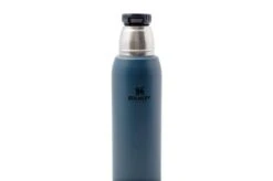 Stanley The Adventure To-Go Bottle 750 ML, Abyss, Thermos -Knives Shop PI10 10818 009 03 stanley