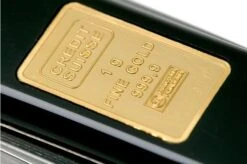 Victorinox Classic Gold Ingot 1gr 0.6203.87 Swiss Pocket Knife -Knives Shop VT0 6203 87 04 victorinox