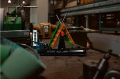 Wicked Edge WE66 Obsidian, Sharpening System -Knives Shop WIWE66 06 worksharp